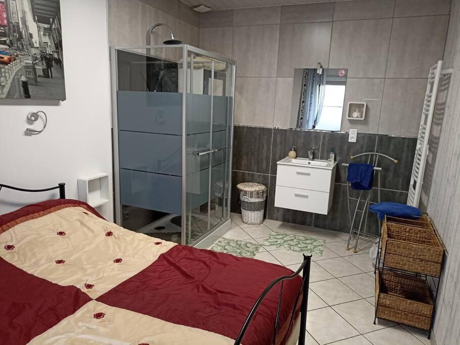 Appartement De 70M2 Tout Equipe Hargarten-aux-Mines Exterior foto